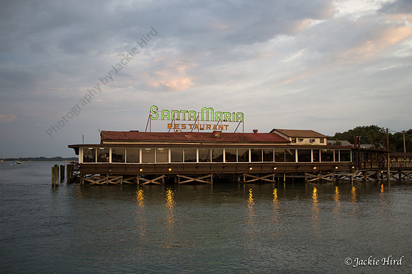 3905 Santa Maria Restaurant